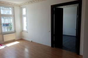 Geräumige 4-Raum-Wohnung mit Loggia im Zentrum von Magdeburg