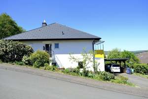 Haus mit Praxis und Apartment – Die vollständige Adresse der Immobilie erhältst du vom Anbieter., 35792 Löhnberg – Vorschaubild 2