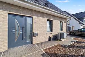 Ringelheim: Einziehen und wohlfühlen! Lichtdurchfluteter Neubau (ca. 2020) mit Garage – Die vollständige Adresse der Immobilie erhältst du vom Anbieter., 38259 Ringelheim, Salzgitter – Vorschaubild 4