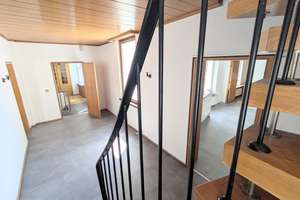 Große Maisonettewohnung  mit Einbauküche und saniertem TL-Bad – Die vollständige Adresse der Immobilie erhältst du vom Anbieter., 76137 Südstadt, Karlsruhe – Vorschaubild 2