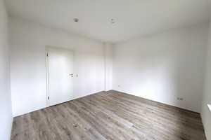Wohnen Nahe der Elbe, helle 2 Raum Wohnung sucht Nachmieter – Schönebecker Straße 95c, 39104 Magdeburg – Vorschaubild 3