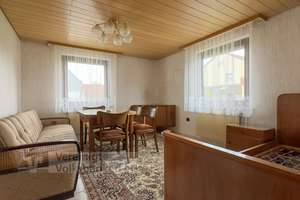 Großes Einfamilienhaus mit schönem Garten und 2 Garagen – Die vollständige Adresse der Immobilie erhältst du vom Anbieter., 72766 Sondelfingen, Reutlingen – Vorschaubild 13