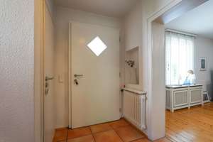 Charmantes Einfamilienhaus in idyllischer Lage von Düsseldorf-Kalkum – Die vollständige Adresse der Immobilie erhältst du vom Anbieter., 40489 Kalkum, Düsseldorf – Vorschaubild 2