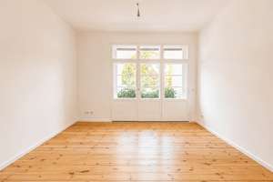 Erstbezug nach Sanierung! Wohnung mit Balkon und Sondernutzfläche in gehobener Lage von Lichterfelde – Die vollständige Adresse der Immobilie erhältst du vom Anbieter., 12203 Lichterfelde, Berlin – Vorschaubild 2