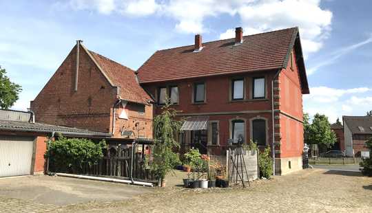 Bild von Großzügige Zimmer und viel Platz! Charmantes Haus + Nebengebäube, ruhig gelegen mitten in Wendeburg!
