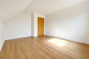 Erstbezug nach Renovierung: helle 2-Zimmer-Dachgeschosswohnung – Uferstraße 11, 44581 Castrop-Rauxel – Vorschaubild 3