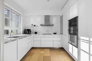 Ein Zuhause mit Weitblick: Großzügiges Wohnkonzept, lichtdurchflutete Eleganz, naturnahe Premiumlage – Starnberg (Kreis) – Vorschaubild 5