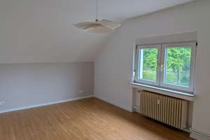 3-Zimmer-Dachgeschosswohnung in SG-Gräfrath. – Die vollständige Adresse der Immobilie erhältst du vom Anbieter., 42653 Gräfrath, Solingen – Vorschaubild 2