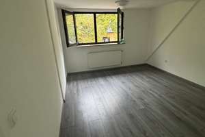 Ansprechendes und modernisiertes 6-Zimmer-Reihenhaus mit luxuriöser Innenausstattung in Duisburg – Schloßstraße 41, 47179 Aldenrade, Duisburg – Vorschaubild 23