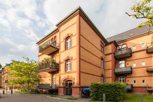 Düsseldorf-Derendorf - großzügige 2 Zimmer-Altbauwohnung in gründerzeitlicher Wohnanlage