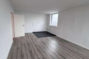 WE 1-8-3    2 Raum Wohnung mit großem Balkon - frei sofort – Husemannstraße 1, 47198 Hochheide, Duisburg – Vorschaubild 1