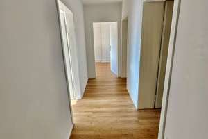 Gepflegte & helle 3-Zimmerwohnung mit Balkon und Fahrstuhl in der Mitte Wiesbadens! – Yorckstrasse 24, 65185 Westend / Bleichstraße, Wiesbaden – Vorschaubild 11