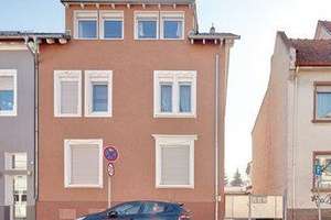 Solide Investition mit sehr guter Rendite: Vollvermietetes Mehrfamilienhaus in Offenbach-Bieber – Die vollständige Adresse der Immobilie erhältst du vom Anbieter., 63073 Bieber, Offenbach am Main – Vorschaubild 1