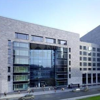 IHR NEUES BÜRO IN DIREKTER MAINLAGE AM WESTHAFEN