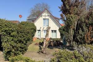 Modernisiertes Einfamilienhaus mit 7 Zimmern in Berlin Adlershof