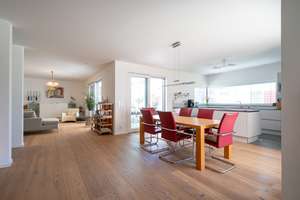 Moderne Bungalowanlage mit Einliegerwohnung, Wellnessbereich und Gartenidylle – Die vollständige Adresse der Immobilie erhältst du vom Anbieter., 91564 Neuendettelsau – Vorschaubild 11