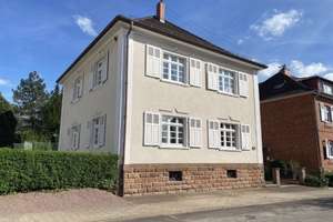 Von Privat Charmante Stadtvilla freistehend Einfamilienhaus Garten Garage – Die vollständige Adresse der Immobilie erhältst du vom Anbieter., 66346 Püttlingen – Vorschaubild 1