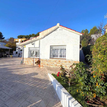 Charmantes Chalet in La Baronia de Mar, Bellvei