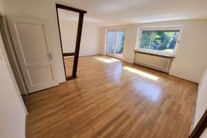 Schönes 5-Zimmer-Reihenendhaus mit Garten und Pool – Die vollständige Adresse der Immobilie erhältst du vom Anbieter., 81476 Forstenried, München – Vorschaubild 2