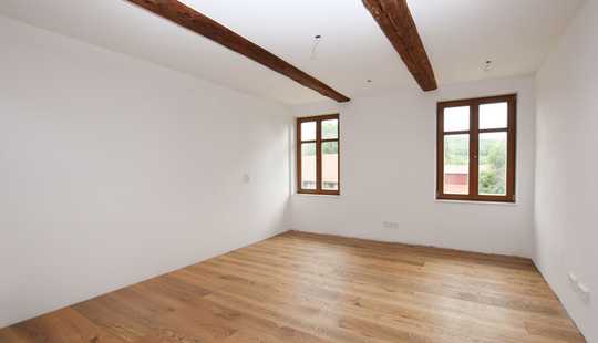 Bild von Vermietetes Fachwerkhaus mit zwei Wohneinheiten auf großem Grundstück mit Potential!