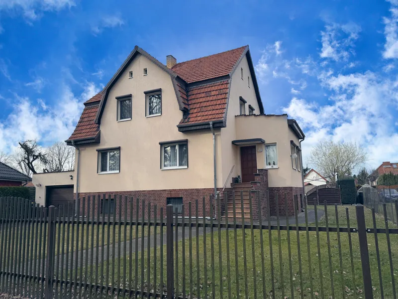 150 qm Heimatstil-Villa auf 960 qm Zentrums- und naturnahem Familiengrundstück., Havelland Kreis – Bild 3