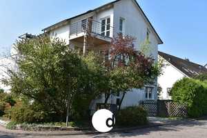 Großzügige Doppelhaushälfte inkl. Einliegerwohnung in ruhiger Lage von Stuttgart-Plieningen – Stuttgart – Vorschaubild 1