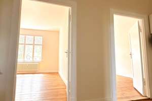 Ruhige, renovierte 3-Zimmer-Altbauwohnung mit Süd-West-Balkon nahe Spree & Mierendorffplatz – Die vollständige Adresse der Immobilie erhältst du vom Anbieter., 10589 Charlottenburg, Berlin – Vorschaubild 3