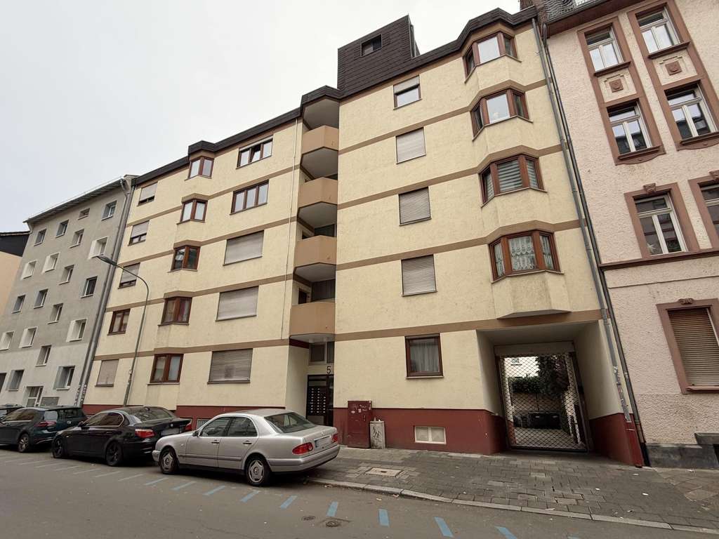 Immobilie in Offenbach am Main - Kapitalanlage mit Potenzial - 1,5 Zi-Wohnung inkl. Stellplatz - zentrale Wohnlage! - Bild 1