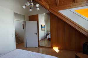 Von Privat: Reihenhaus mit unverbaubaren Panoramablick über Freiburg – Freiburg im Breisgau – Vorschaubild 15
