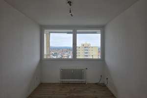 Traumhafter Ausblick: 3-Zimmer-Wohnung mit Küche und Balkon im 10. OG – Carl-Lepper-Straße 10, 68623 Lampertheim – Vorschaubild 11