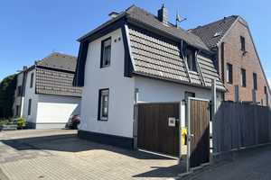 Modernisiertes Altbauhaus mit EBK, Stellplatz, Terasse und Keller in Dülken – Buscher Weg 31a, 41751 Viersen (Kreis) – Vorschaubild 1