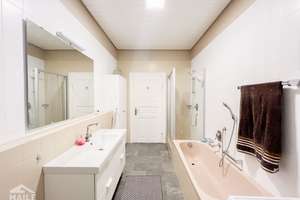 Stilvolle 2-Zimmerwohnung mit EBK und Balkon im beliebten Heusteigviertel! – Immenhofer Straße 4, 70180 Lehen, Stuttgart – Vorschaubild 4