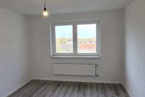 Traumhaft schöne komplett sanierte 3 Zimmer Wohnung mit Balkon in Gelsenkirchen zu vermieten – Magdeburger Straße 51, 45881 Schalke, Gelsenkirchen – Vorschaubild 4