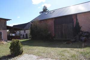 Geschützter Vierseithof mit mehreren Nebengebäuden und weitläufigem Garten – Klosterwalder Dorfstraße 40, 17268 Templin – Vorschaubild 9