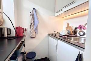 Schöne 1-Zimmer-Wohnung direkt an der U-Bahn Implerstraße mit Balkon & Stellplatz – Implerstraße 29, 81371 Sendlinger Feld, München – Vorschaubild 3