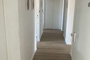 Neu Möbelierte  3-Zimmer-Wohnung mit Balkon im 3. OG in Berlin-Spandau