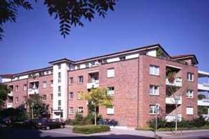 Schöne, renovierte 4-Zimmer-Wohnung mit großem Balkon für Familien!