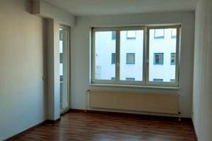 Für Kapitalanleger - 2- Zimmer, Balkon und Stellplatz im Herzen Sudenburg – Halberstädter Str. 118, 39112 Sudenburg, Magdeburg – Vorschaubild 2
