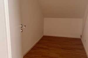 Schöne 4-Zimmer-DG-Wohnung in Krefeld – Melanchthonstraße 61, 47805 Dießem/Lehmheide, Krefeld – Vorschaubild 17