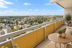 Rodenkirchen-Flussviertel: Attraktive 2-Zimmer Wohnung mit Panorama-Ausblick + Balkon + TGStellplatz