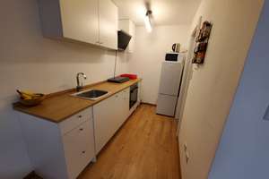 Zentral gelegenes Apartment im Grünen – Weinweg 55, 93049 Westenviertel, Regensburg – Vorschaubild 2