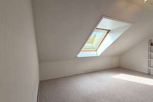 Familienfreundliches Reihenmittelhaus mit zusätzlicher wohnraumähnlicher Fläche, Westgarten & Garage – Die vollständige Adresse der Immobilie erhältst du vom Anbieter., 24111 Russee, Kiel – Vorschaubild 11