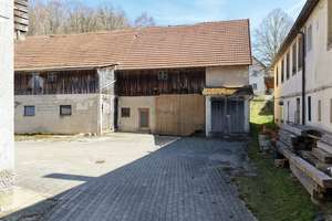 Großes Anwesen mit Wohnhaus, Scheunen und Stallungen auf 1.782 m² Grundstück – Die vollständige Adresse der Immobilie erhältst du vom Anbieter., 95488 Eckersdorf – Vorschaubild 19