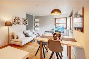 Möbliert: Moderne und helle Maisonette Wohnung zur Miete