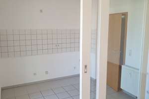 Helle gemütliche 2-R.- Wohnung mit Balkon + Tiefgaragenstellplatz – Alt Fermersleben 80 F, 39122 Fermersleben, Magdeburg – Vorschaubild 7