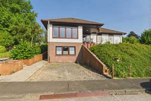 Familienhaus mit Einliegerwohnung – ideal für kreative Wohnideen! – Siegen-Wittgenstein (Kreis) – Vorschaubild 2