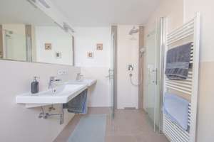 WOHNEN MIT KOMFORT & STIL: MODERNES REIHENECKHAUS IN SEENAHER RUHELAGE, HOLZHAUSEN – Die vollständige Adresse der Immobilie erhältst du vom Anbieter., 86919 Utting am Ammersee – Vorschaubild 4