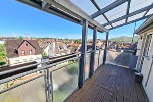 S-WANGEN: * Großzügige, helle und gepflegte 4-Zi.-Whg. im DG * TL-Bad * EBK * toller Balkon! * – Die vollständige Adresse der Immobilie erhältst du vom Anbieter., 70327 Wangen, Stuttgart – Vorschaubild 1