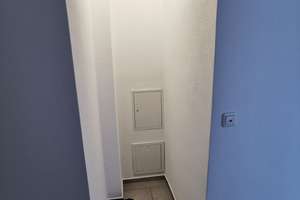stilvolle 2-Zimmer-DG-Wohnung mit Einbauküche in Augsburg – Jakoberstraße 1, 86152 Jakobervorstadt-Nord, Augsburg – Vorschaubild 12