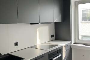 Stadtwaldnähe in Bestlage: 3-Zimmer-Wohnung mit Balkon, Klimaanlage, Aufzug und Garage – 50933 Braunsfeld, Köln – Vorschaubild 2
